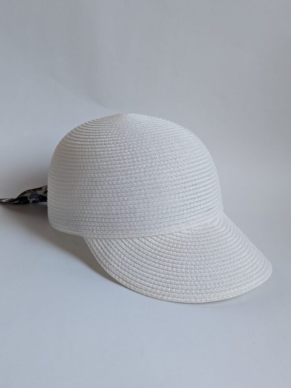 Casquette en paille blanche